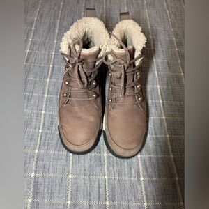 The North Face Women’s Faux Fur Lined Winter Boots Lace Up Size 10